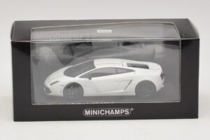 Lamborghini Gallardo LP550-2 Tricolore Vit Minichamps 1:43 400103801 Metall — bild 5 av 5