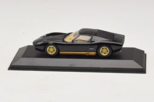 Lamborghini Miura P400 Svart Minichamps 1:43 430103004 Metall