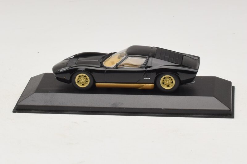 Lamborghini Miura P400 Svart Minichamps 1:43 430103004 Metall