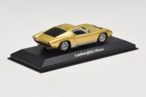 Lamborghini Miura P400 Guld Maxichamps 1:43 940103002 Metall — bild 2 av 5