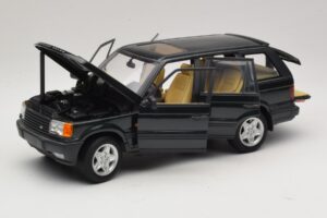 Land Rover Range Rover P38A 4.6 HSE Grönmetallic AUTOart 1:18 70010 Metall — bild 2 av 8