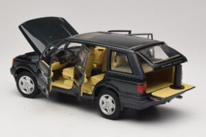 Land Rover Range Rover P38A 4.6 HSE Grönmetallic AUTOart 1:18 70010 Metall — bild 5 av 8