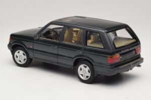 Land Rover Range Rover P38A 4.6 HSE Grönmetallic AUTOart 1:18 70010 Metall — bild 7 av 8