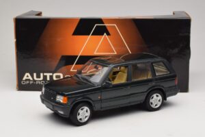 Land Rover Range Rover P38A 4.6 HSE Grönmetallic AUTOart 1:18 70010 Metall — bild 8 av 8