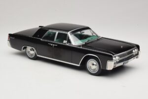 Lincoln Continental Svart KK-Scale 1:18 KKDC181483 Metall — bild 4 av 6
