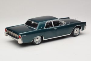 Lincoln Continental Mörkgrön Metallic Matrix Reloaded & Revolutions KK-Scale 1:18 KKDC181481 Metall — bild 2 av 6