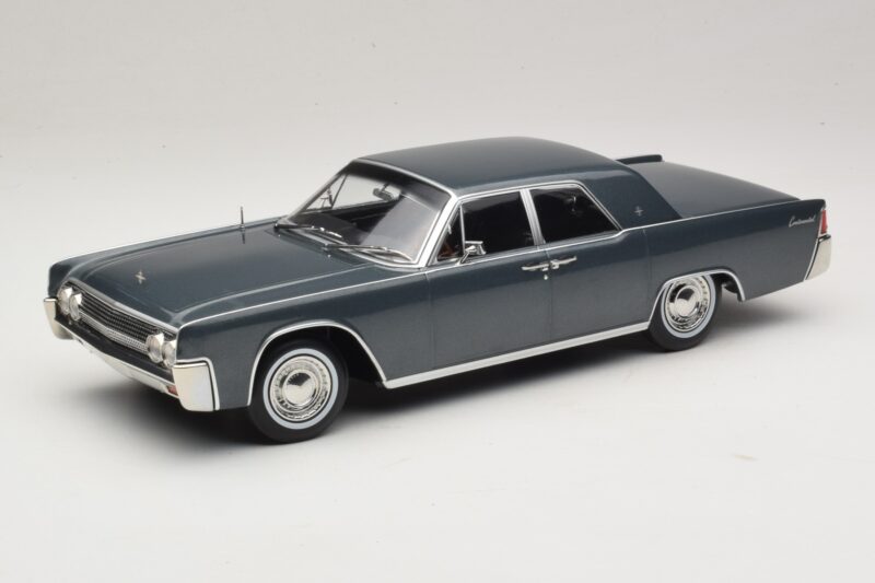 Lincoln Continental Grå Metallic Marnie KK-Scale 1:18 KKDC181482 Metall