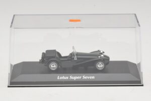 Lotus Super Seven Grön Maxichamps 1:43 940113630 Metall — bild 4 av 5