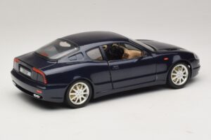 Maserati 3200 GT Blå Bburago 1:18 3371-P1 Metall — bild 3 av 8