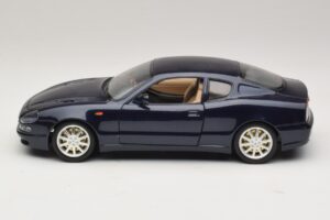 Maserati 3200 GT Blå Bburago 1:18 3371-P1 Metall — bild 4 av 8