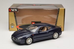 Maserati 3200 GT Blå Bburago 1:18 3371-P1 Metall — bild 8 av 8