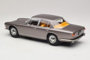 Maserati Quattroporte I Grå Metallic KK-Scale 1:18 KKDC181511 Metall — bild 5 av 6