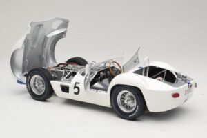 Maserati Tipo 61 #5 Camoradi S. Moss / D. Gurney 1000km Nurburgring Winner 1960 Minichamps 1:12 120601205 Metall — bild 5 av 8