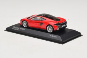 McLaren 570GT Vermillion Red Minichamps 1:43 537154522 Metall — bild 3 av 5