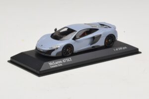 McLaren 675LT Ceramic Grey Minichamps 1:43 537154420 Metall — bild 2 av 5