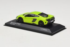 McLaren 675LT Napier Green Minichamps 1:43 537154422 Metall — bild 3 av 5
