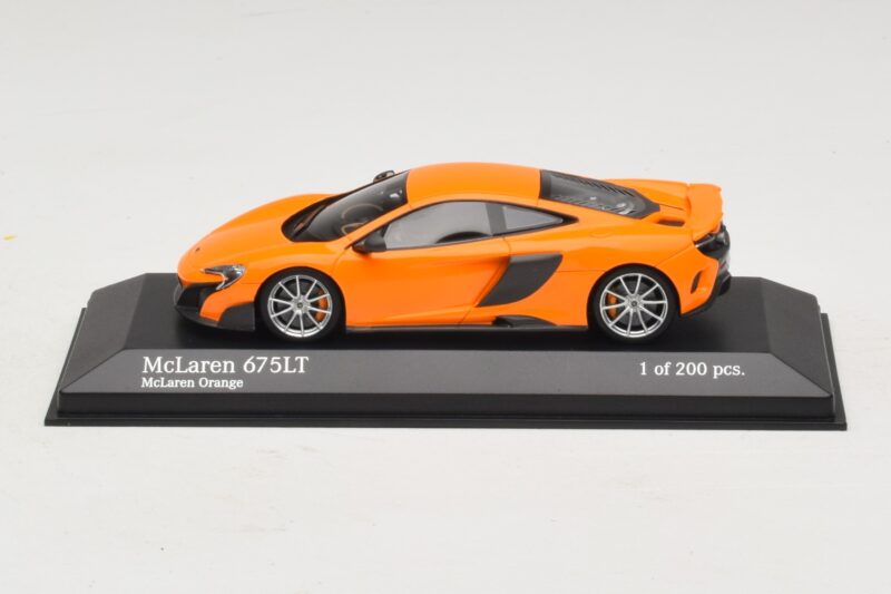 McLaren 675LT Orange Minichamps 1:43 537154421 Metall