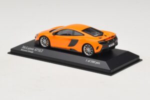 McLaren 675LT Orange Minichamps 1:43 537154421 Metall — bild 3 av 5