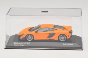 McLaren 675LT Orange Minichamps 1:43 537154421 Metall — bild 4 av 5