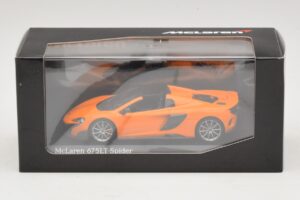 McLaren 675LT Spider Orange Minichamps 1:43 537154431 Metall — bild 5 av 5