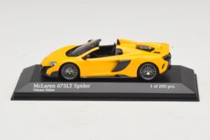 McLaren 675LT Spider Volcano Yellow Minichamps 1:43 537154430 Metall