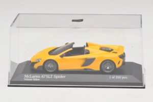 McLaren 675LT Spider Volcano Yellow Minichamps 1:43 537154430 Metall — bild 4 av 5