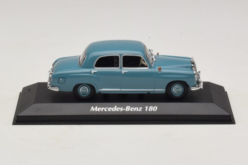 Mercedes 180 W120 Blå Maxichamps 1:43 940033102 Metall