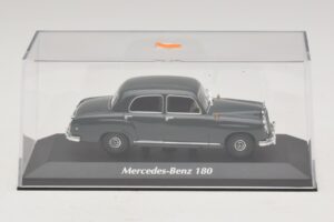 Mercedes 180 W120 Grå Maxichamps 1:43 940033100 Metall — bild 4 av 5