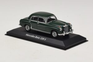 Mercedes 220 S W180 Mörkgrön Maxichamps 1:43 940033001 Metall — bild 3 av 5