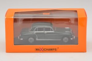 Mercedes 220 S W180 Mörkgrön Maxichamps 1:43 940033001 Metall — bild 5 av 5