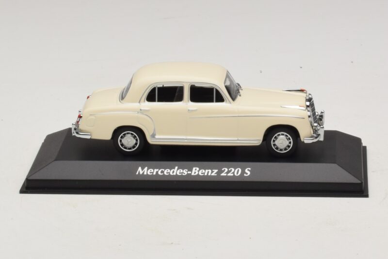 Mercedes 220 S W180 Vit Maxichamps 1:43 940033000 Metall