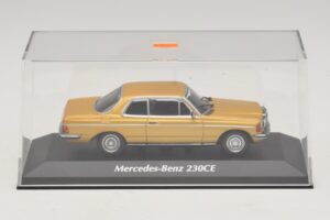 Mercedes 230 CE C123 Guldmetallic Maxichamps 1:43 940032220 Metall — bild 4 av 5