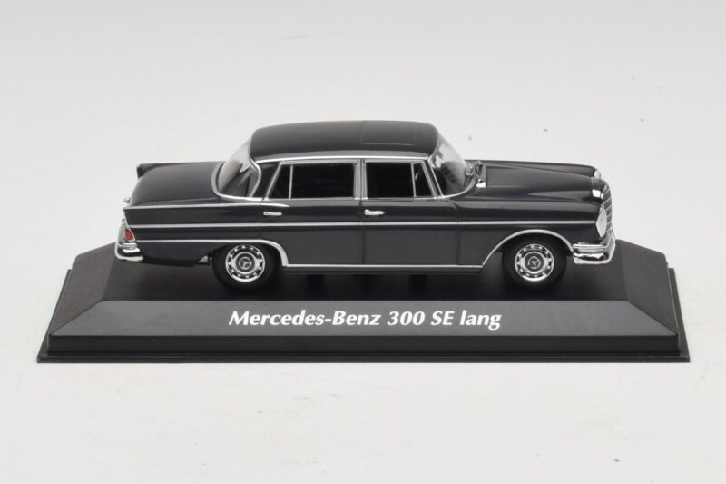 Mercedes 300 SE W112 Lang Mörkgrå Maxichamps 1:43 940035201 Metall