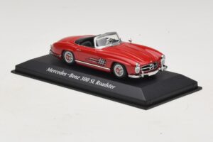 Mercedes 300 SL W198 Roadster Röd Maxichamps 1:43 940039031 Metall — bild 3 av 5