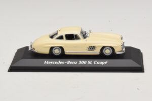 Mercedes 300 SL W198 Vit Maxichamps 1:43 940039002 Metall
