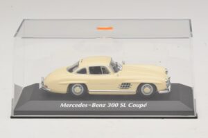 Mercedes 300 SL W198 Vit Maxichamps 1:43 940039002 Metall — bild 4 av 5