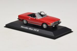 Mercedes 350 SL R107 Röd Maxichamps 1:43 940033432 Metall — bild 3 av 5