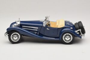 Mercedes 500K Roadster Blå Bburago 1:20 3070 Metall — bild 4 av 8