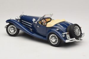 Mercedes 500K Roadster Blå Bburago 1:20 3070 Metall — bild 7 av 8