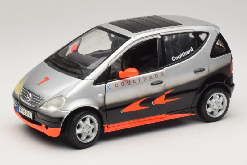 Mercedes A-Class W168 D. Coulthard Silver Maisto 1:18 35841 Metall