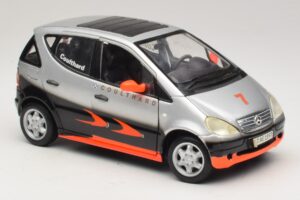 Mercedes A-Class W168 D. Coulthard Silver Maisto 1:18 35841 Metall — bild 6 av 8