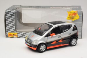 Mercedes A-Class W168 D. Coulthard Silver Maisto 1:18 35841 Metall — bild 8 av 8