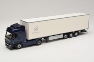Mercedes Actros 1044 Blå Minichamps 1:43 B66000604 Metall