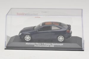 Mercedes C-Class Sportscoupe CL203 Blue Metallic Bundespressball Minichamps 1:43 MB010 Metall — bild 4 av 5