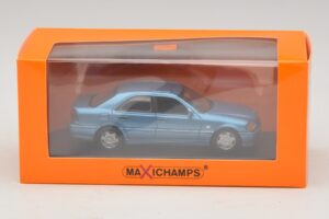 Mercedes C-Class W202 Blåmetallic Maxichamps 1:43 940037060 Metall — bild 5 av 5