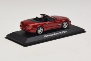 Mercedes SL R230 Rödmetallic Maxichamps 1:43 940037530 Metall — bild 2 av 5