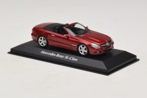 Mercedes SL R230 Rödmetallic Maxichamps 1:43 940037530 Metall — bild 3 av 5