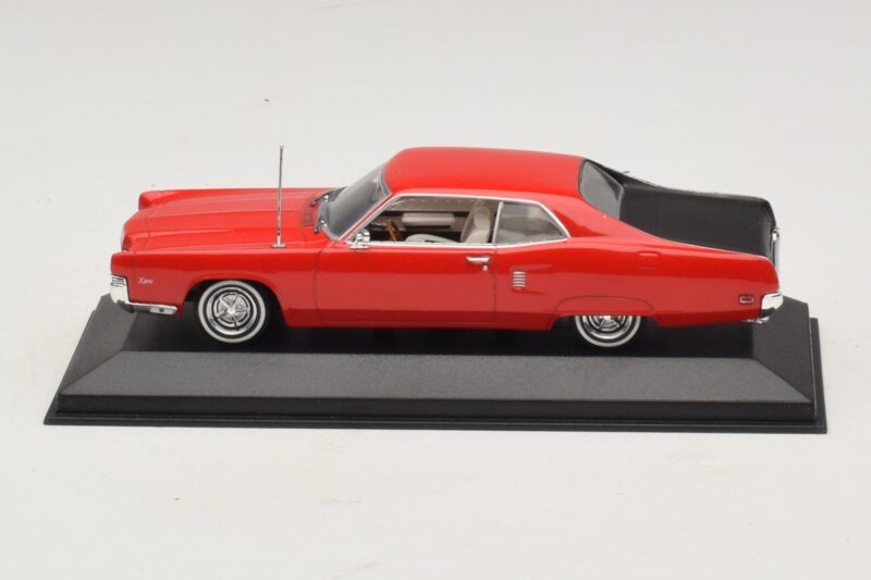 Mercury Marauder X-100 Röd Svart Minichamps 1:43 400082121 Metall