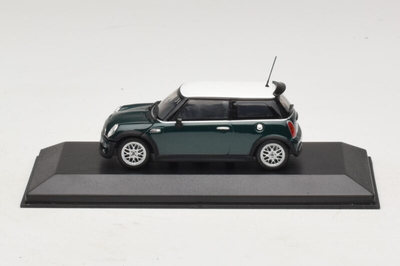Mini Cooper One R50 Aero Green Med Vitt Tak Minichamps 1:43 MINI011 Metall