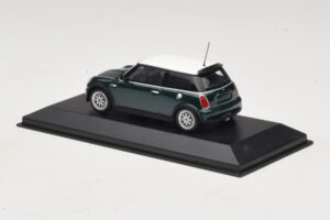 Mini Cooper One R50 Aero Green Med Vitt Tak Minichamps 1:43 MINI011 Metall — bild 3 av 5